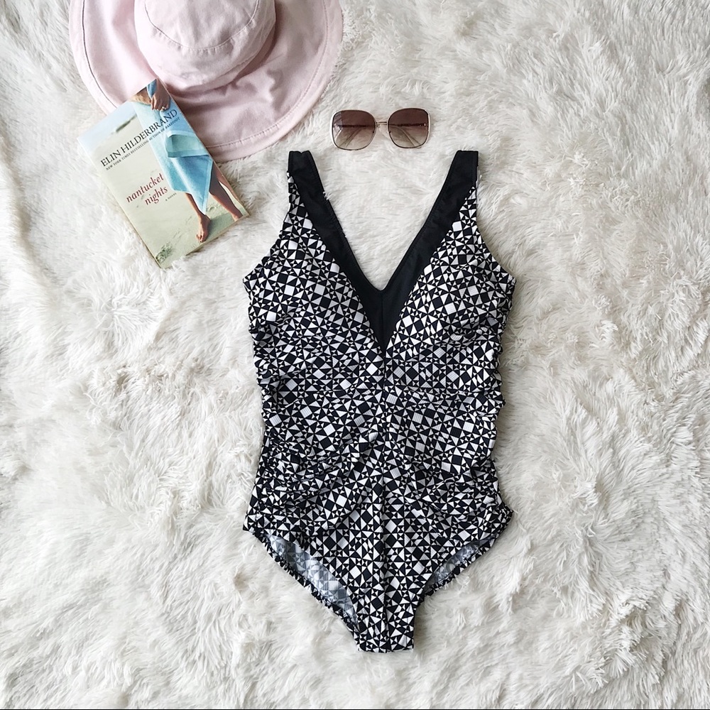 Gabar black and white vintage one piece swimsuit